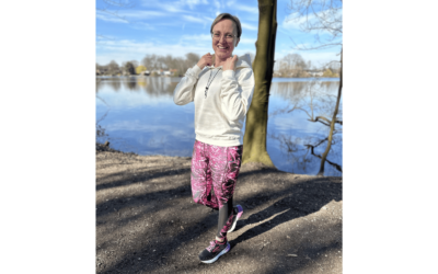 Katja Lauf mit weißen Hoodie
