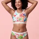 LAURA – Flower Print
Bikini-Top